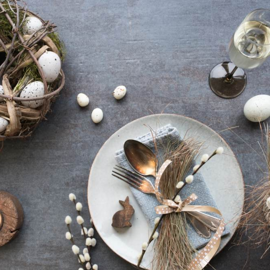 Decorare rustica a farfuriilor si a meselor