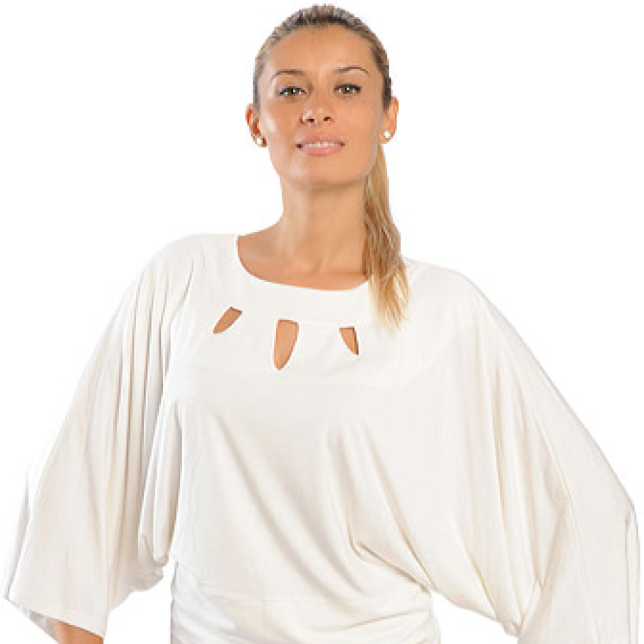 Bluza crem cu maneca fluture model