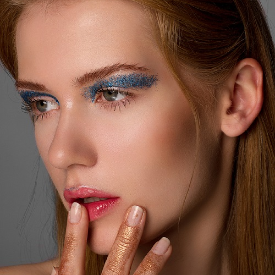 Dare de glitter pulbere albastru