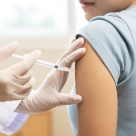 Peste 2000 de doze de vaccin antigripal administrate în farmaciile Help Net de la lansarea programului de vaccinare în farmacii