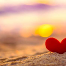 Azi, iubirea lor e un semnal de alarma ca e o linie atat de subtire intre a esua si a castiga in viata...