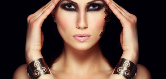 Alege trei cuvinte care te descriu cel mai bine...