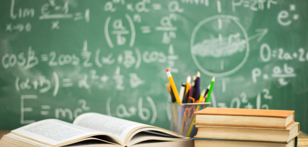 Teorema lui Pitagora se intalneste in: