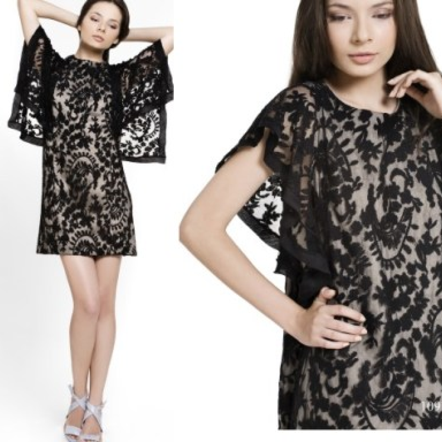 Rochia mini, in linie dreapta