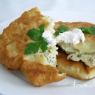 Turte cu branza si verdeata