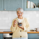 De ce nu este bine să faci duș imediat după masă. Greșeala banală care îți poate afecta sănătatea