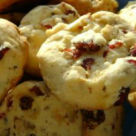 Gustarea zilei: Biscuiti fragezi cu nuci si merisoare