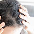 Reţete ayurvedice care promit să estompeze firele albe fără vopsea