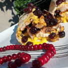 Rulada din bezea cu crema si afine alcoolizate