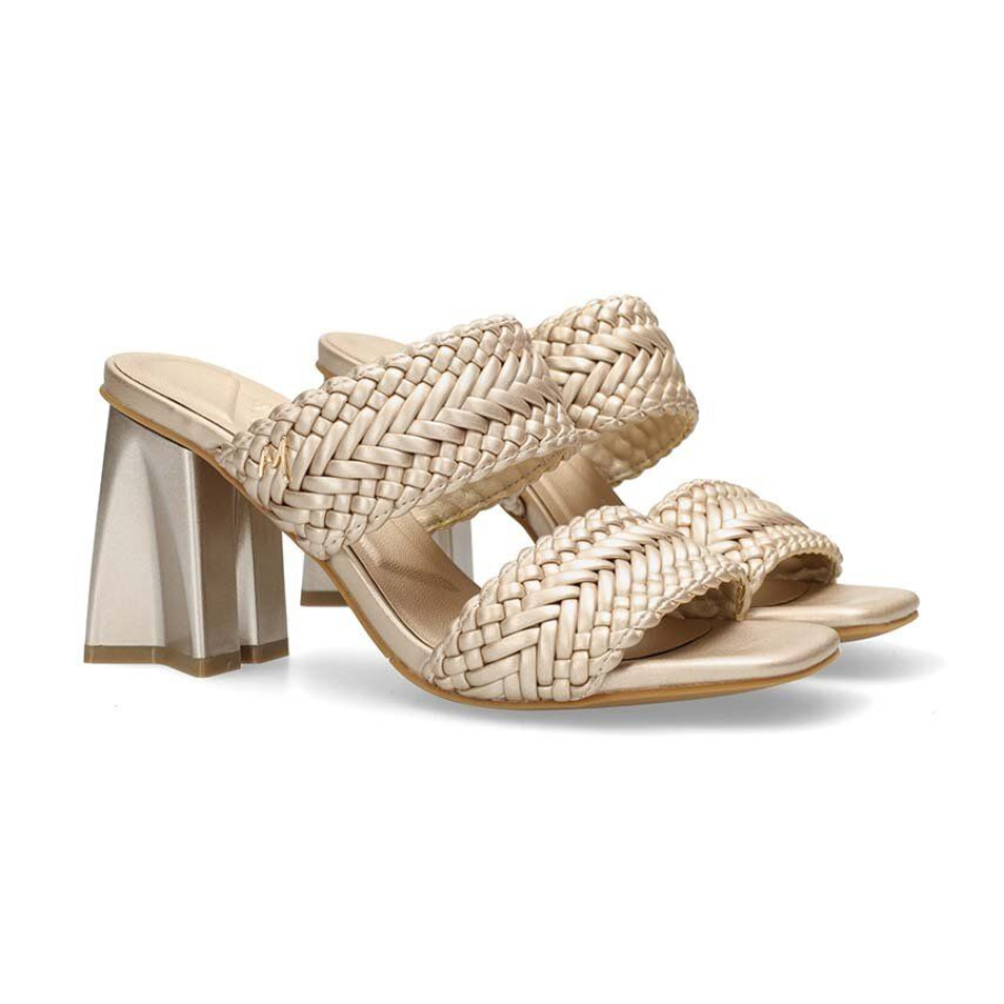 Papuci aurii din colecția Mexx, cu toc structural și aspect împletit. Au tocul gros cu o înălțime de 9,5 cm