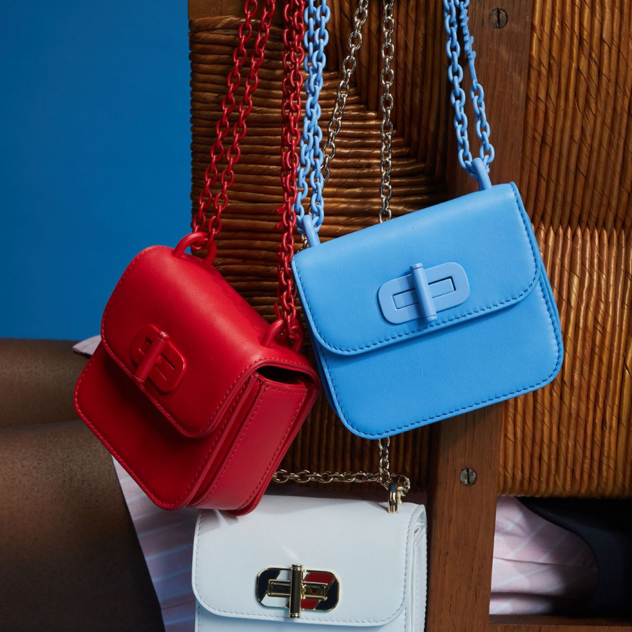 Noua colectie 2022 de genti si posete -  TOMMY HILFIGER