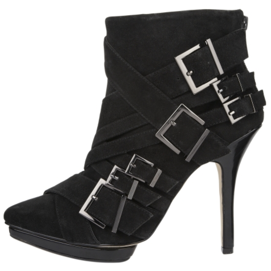 Botine cu varful ascutit si cureluse suprapuse