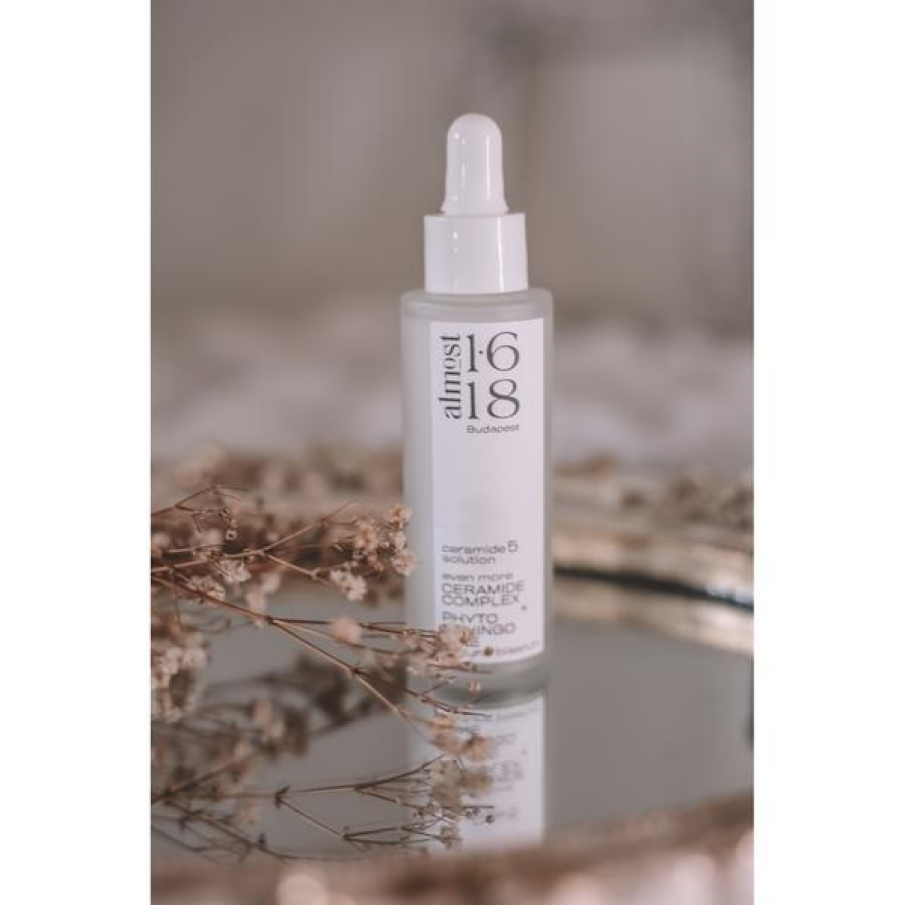 Ser cu Ceramide Complex și Phytosphingosine Natural Biserum de la Almost. Regenerează pielea, o calmează și reface sistemul hidro-lipidic.