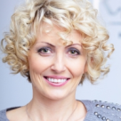  Farmecul femeilor mature