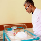 Un numar de 10 de maternitati din Romania beneficiaza anul acesta de mobilier nou