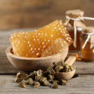 Propolis Beneficii: Ce boli tratează tinctura de propolis?