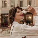 Psihologia simțurilor: De ce ne atrag anumite arome și cum ne formează ele amintirile
