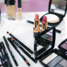 AVON lanseaza doua noi branduri de machiaj