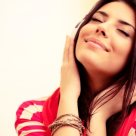 Muzica precum un ZBOR: 8 melodii contemporane, incredibil de frumoase, care te linistesc!