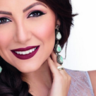 (P) Andra isi împrumutavocea cantaretei din serialul Povesti de la Ferma