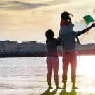 Alain De Botton: Zilele noastre sunt numărate pe Pământ. De ce nu alegem o viață simplă?