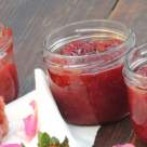 Dulceata de trandafiri si capsuni... sau gem de capsuni cu trandafiri