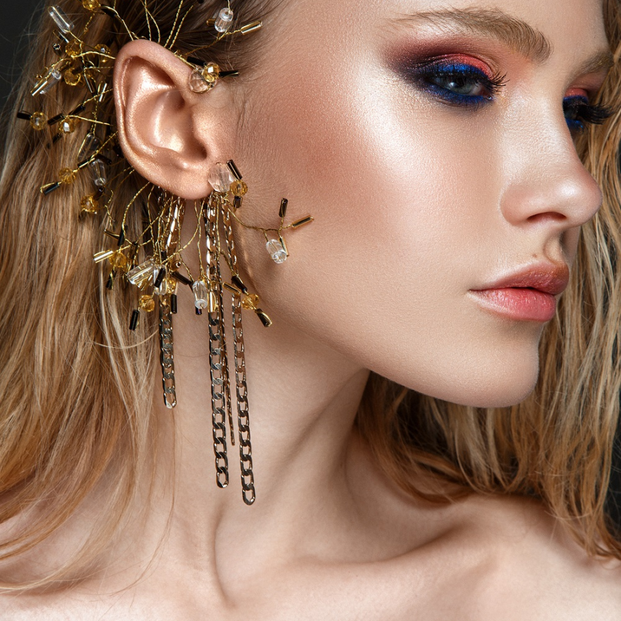 Model elaborat și complex de cercel decorativ ear cuff 