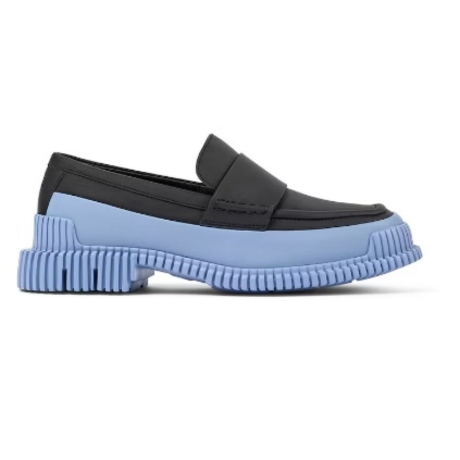Pantofi loafer de piele cu vârf rotund care combină albastrul lavandei cu negrul mat 