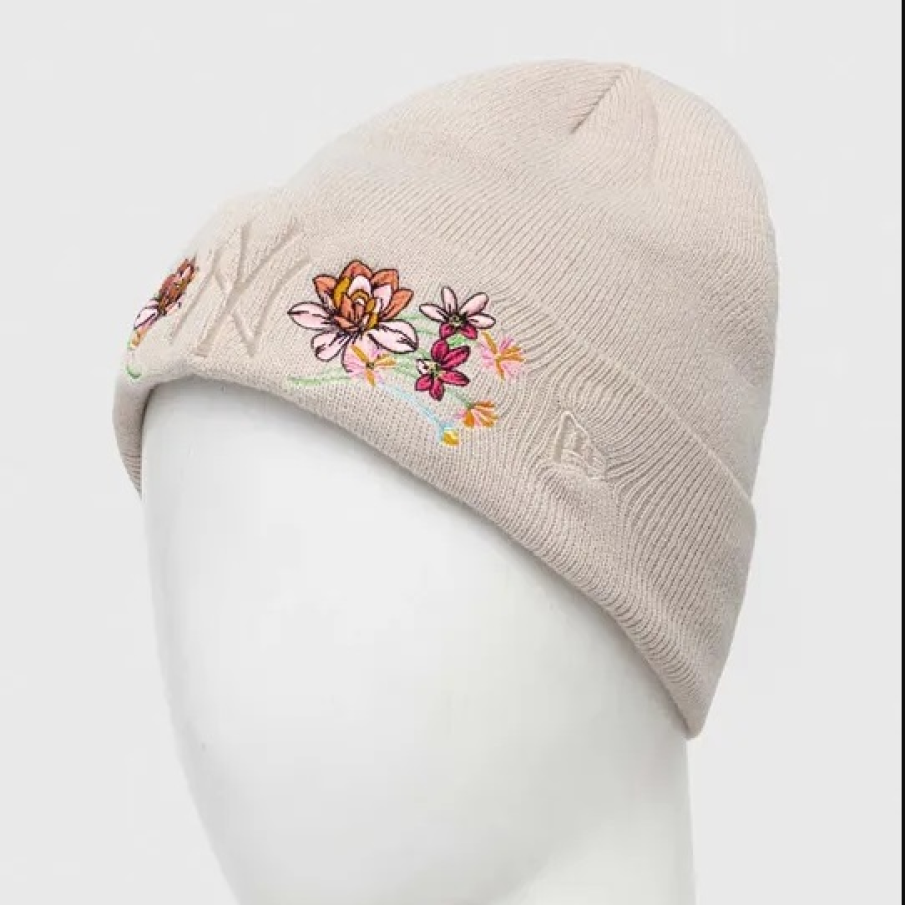 Căciulă din colecția New Era, din tricot cu imprimeu floral multicolor pe margini 