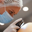 Medic dermatolog, despre cauzele creșterii incidenței cancerului de piele. Cum ne-au afectat pandemia și modificările climatice