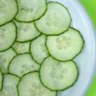 Mancare cu sos de castraveciori murati