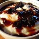 Desertul copilariei: Gris cu lapte si topping cu dulceata