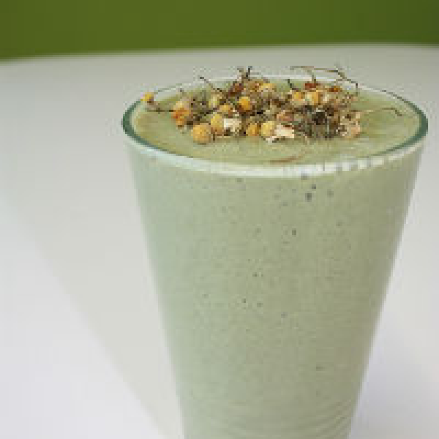 Smoothie cu pepene galben, castravete si menta