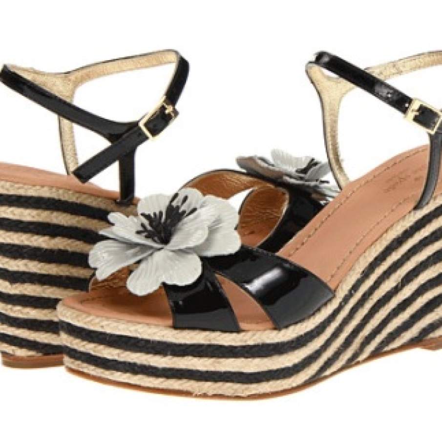 Sandale cu dungi si flori