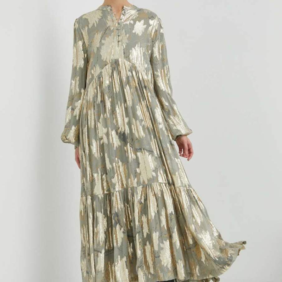 Rochie maxi Bruuns Bazaar cu un imprimeu minunat, realizat pe bază de fibră metalică 