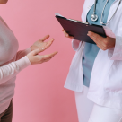 Cum să dezvolţi o bună relaţie de încredere şi comunicare cu medicii tăi