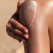 Protecția solară nu este doar pentru vară: Cum și de ce să-ți protejezi pielea pe tot parcursul anului