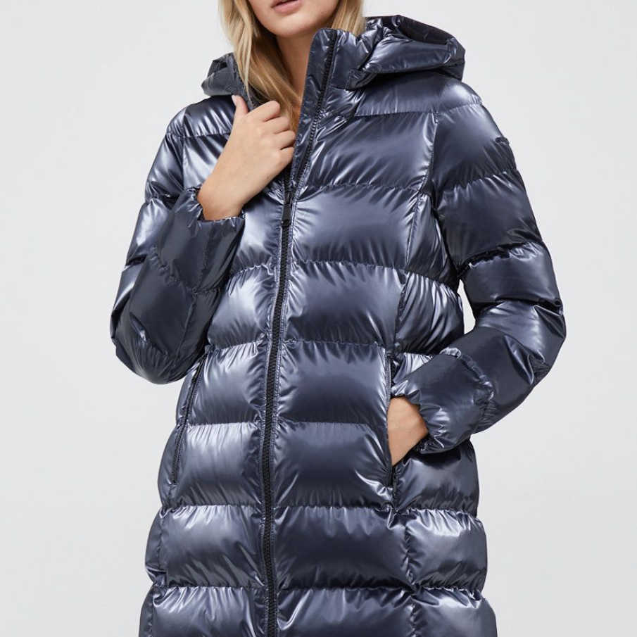 Geacă Geox albastru metalizat, de iarnă, fason drept, cu sistem EcologicWarm și glugă detașabilă