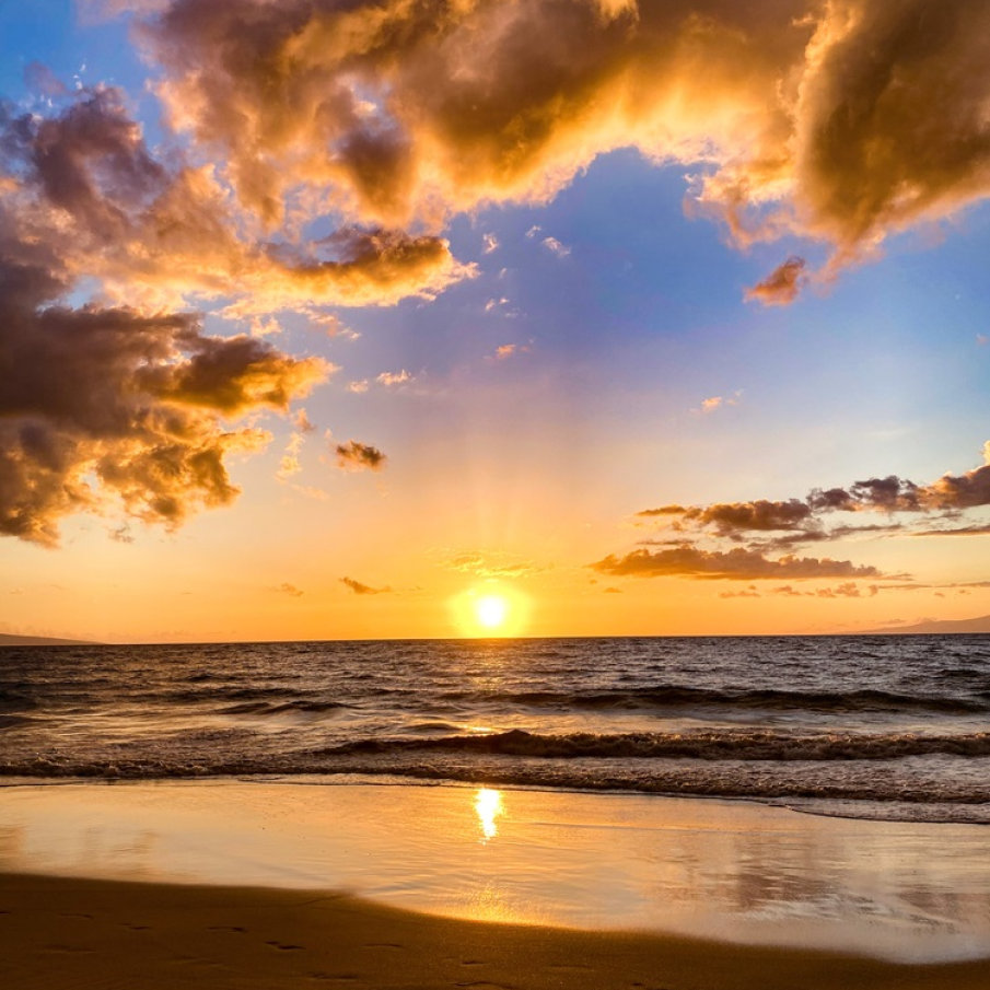 Soarele apusului ne aminteste sa fim recunoscatori si sa ne luam ramas-bun de la zi 