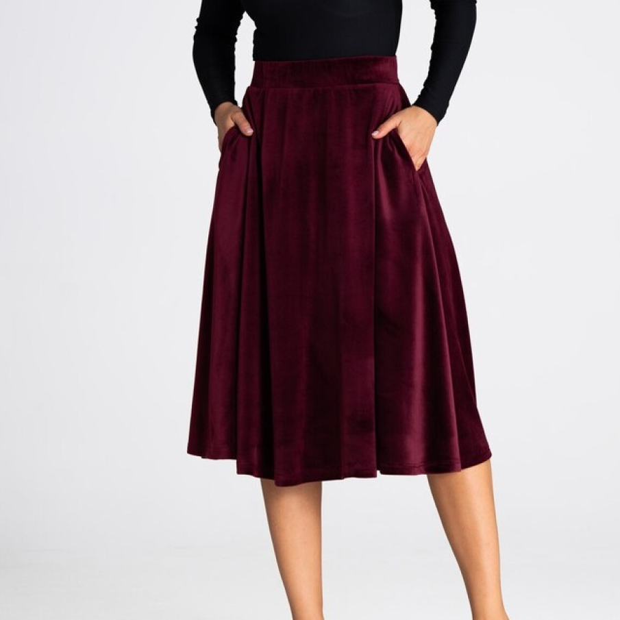 10 piese vestimentare din CATIFEA, materialul trending al toamnei 2025