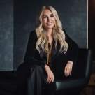 Singura româncă din topul celor mai bogate femei din SUA își spune povestea inspirațională în cartea „Conturul unui vis”