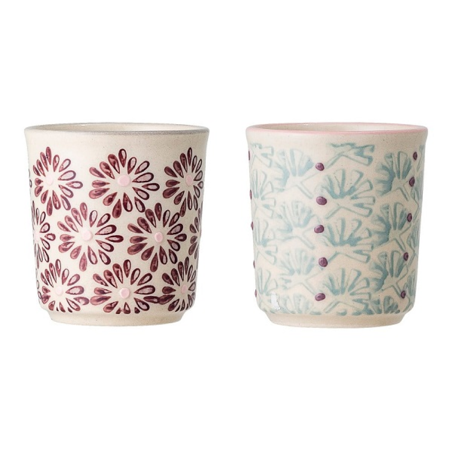 Set 2 suporturi de ouă din gresie ceramică rezistentă, artizanală. Accesoriile fac parte din colecția Maya de la Bloomingville și sunt inspirate de stilul scandinav.