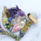 Test de spiritualitate: Ce cristal te protejează de energia negativă?