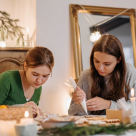 Atelierul de turtă dulce la tine acasă: cum să transformi o după-amiază de iarnă într-o tradiție parfumată alături de prietene