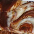 Prajitura cu foi de pandispan, crema aromata si ciocolata