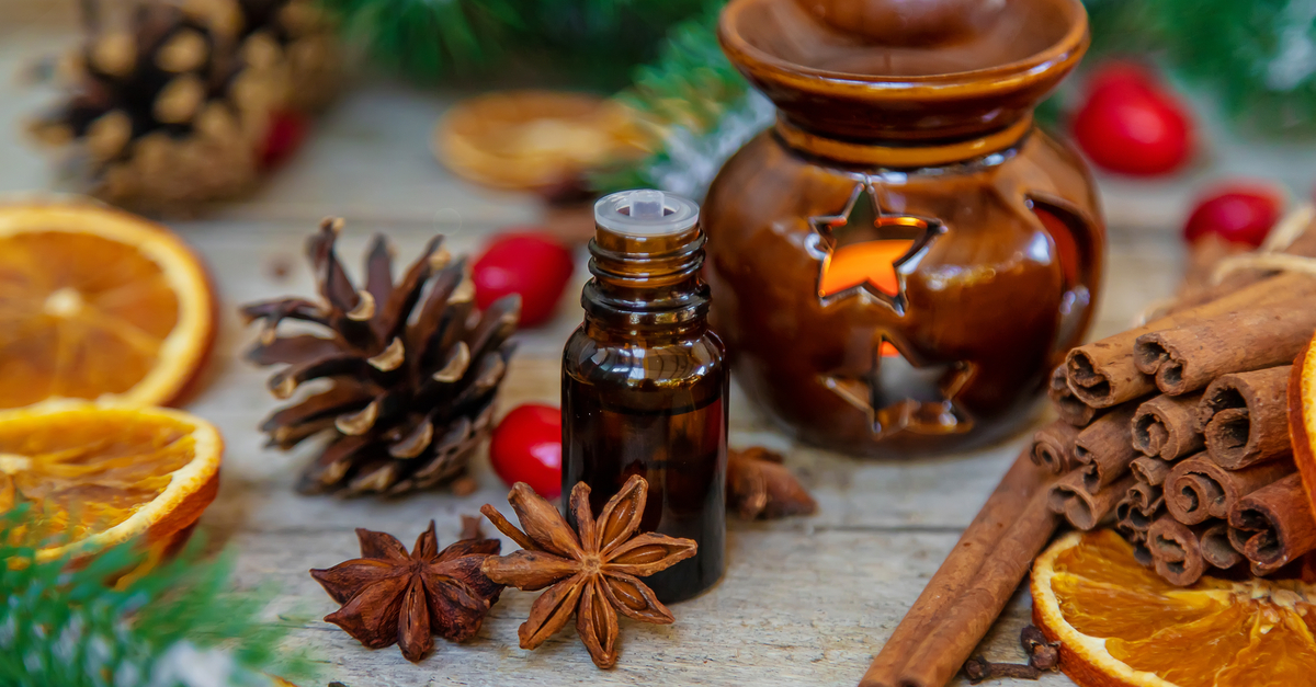 5 αιθέρια έλαια που «μυρίζουν Χριστούγεννα» και φέρνουν υγεία στο σπίτι σας