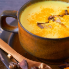CAFEAUA DE AUR este reteta momentului: Cum sa prepari cel mai sanatos si delicios Latte cu Turmeric