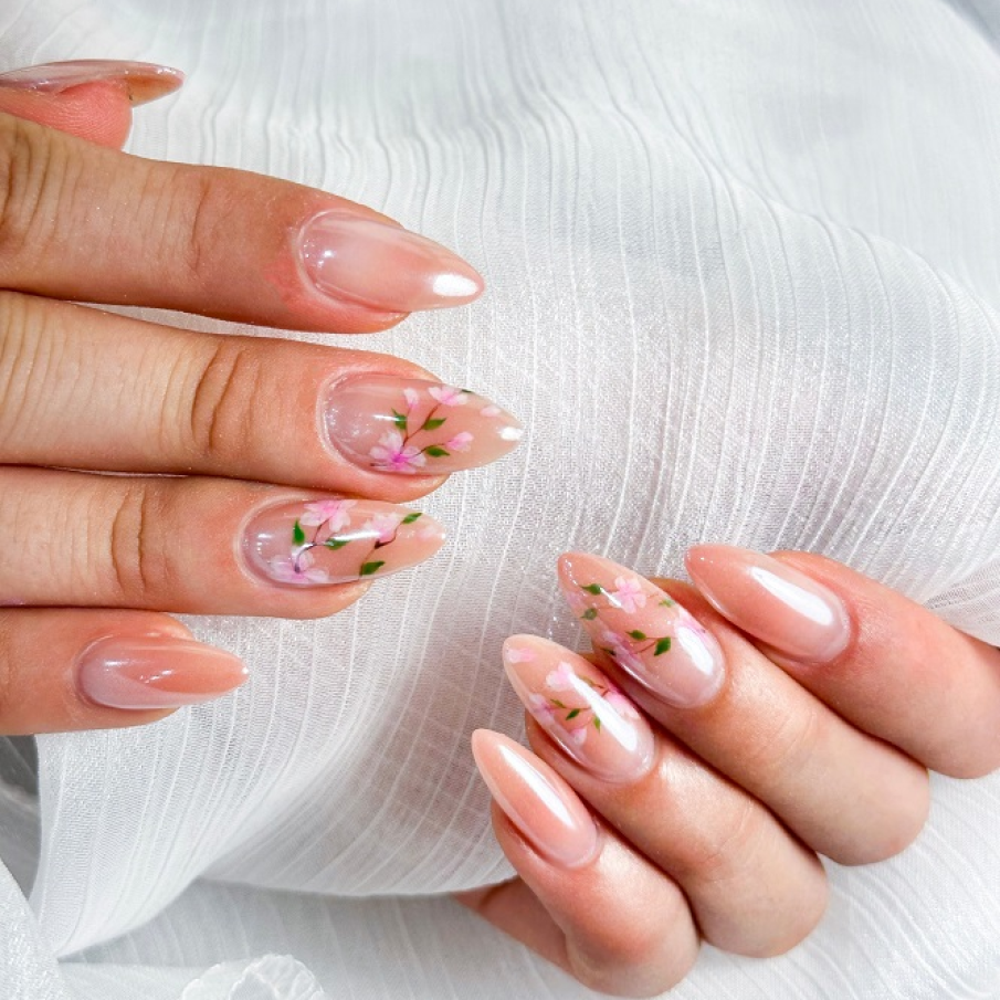 Modele de unghii trendy pentru primăvară și Paște 