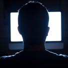 Românii, cei mai afectați de timpul petrecut în fața ecranelor și de lipsa conexiunii cu natura, din opt țări europene