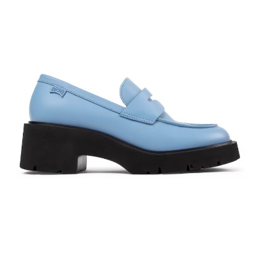 Pantofi loafer de piele cu toc masiv de la Camper, în nuanță de albastru glacial, cu talpă neagră 
